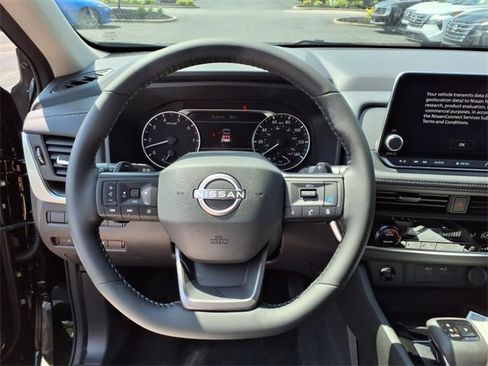 New 2025 Nissan Rogue SV image 14