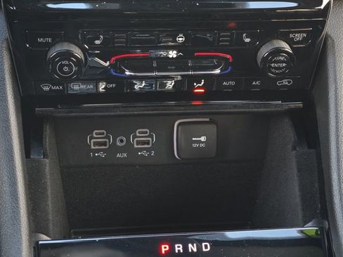 Used 2022 Jeep Grand Cherokee L Limited image 22