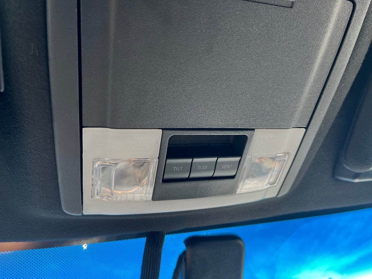 Used 2016 Ford Expedition Limited RWD image 23