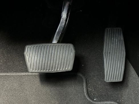 Used 2024 Cadillac XT4 Premium Luxury image 40