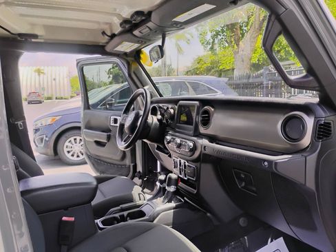 Used 2020 Jeep Wrangler Unlimited Sport S AWD/4WD image 42