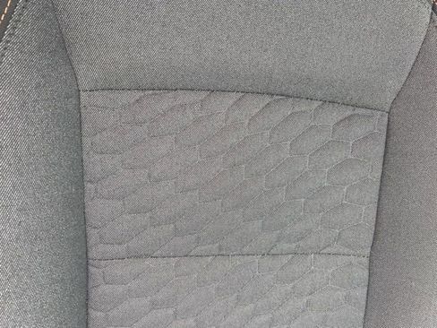 Used 2020 Chevrolet Equinox LT image 36