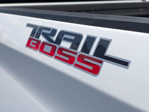 Used 2023 Chevrolet Silverado 1500 Custom Trail Boss w/ LPO, Dark Essentials Package AWD/4WD image 32