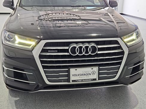 Used 2019 Audi Q7 3.0T Premium AWD/4WD image 10