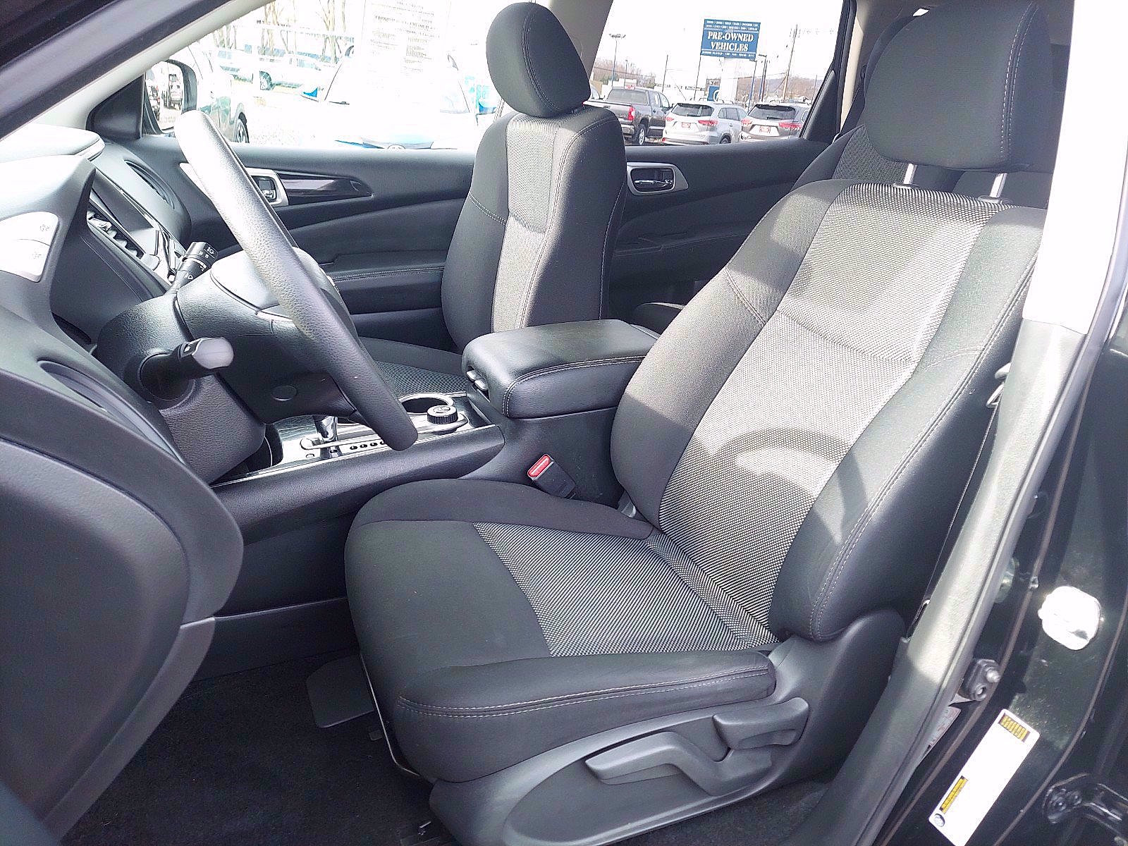 Used 2019 Nissan Pathfinder S AWD/4WD image 14