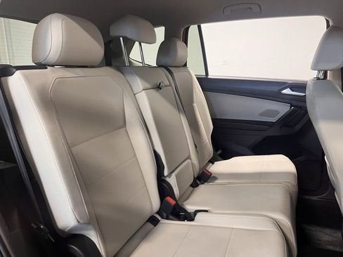 Used 2019 Volkswagen Tiguan SE image 13