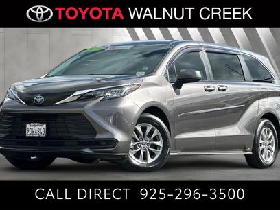 Certified 2022 Toyota Sienna LE