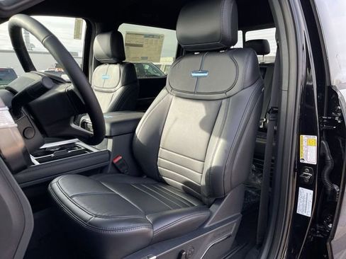 New 2026 Ford F350 Platinum w/ FX4 Off-Road Package image 15