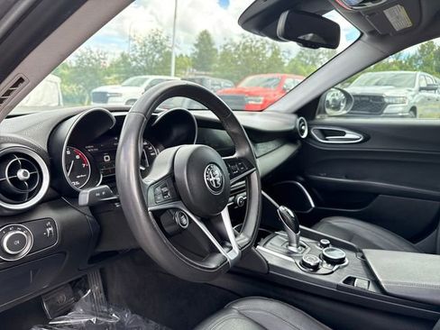 Used 2019 Alfa Romeo Giulia w/ Quick Order Package 22K Sport RWD image 19