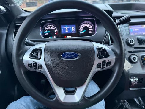 Used 2018 Ford Taurus Police Interceptor AWD image 12
