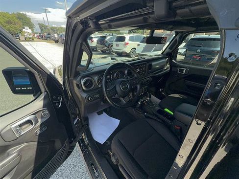 Used 2022 Jeep Wrangler Unlimited Sport AWD/4WD image 25