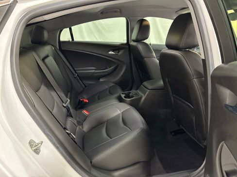 Used 2018 Chevrolet Volt LT w/ LT Driver Confidence Package image 14