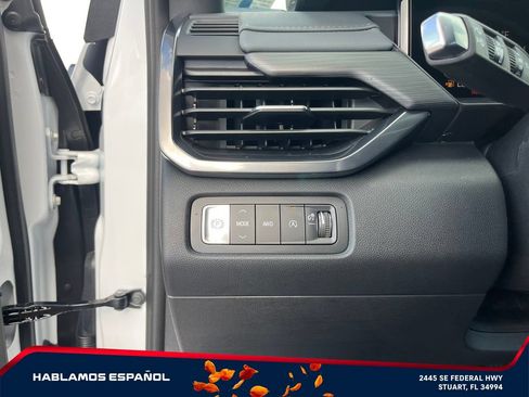 New 2026 GMC Acadia AT4 w/ Luxury Package AWD/4WD image 25