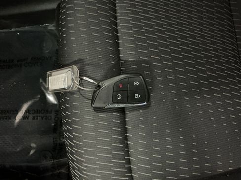 Used 2025 Chevrolet Equinox LT FWD image 18