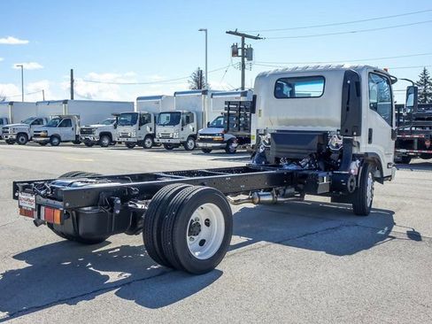 New 2025 Chevrolet Low Cab Forward 5500XG RWD image 3