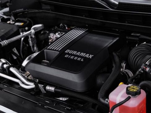 Used 2026 GMC Yukon XL Denali w/ Denali Reserve Package image 4