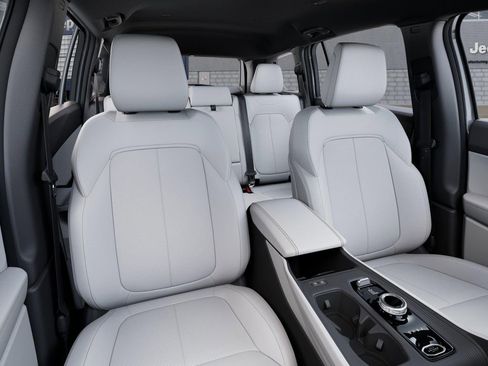 New 2026 Jeep Cherokee Limited image 16