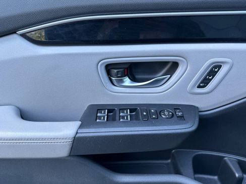 Used 2024 Honda Pilot Touring image 12