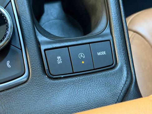 Used 2019 Cadillac XT4 Sport FWD image 34