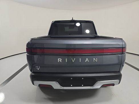 Used 2025 Rivian R1T Adventure AWD/4WD image 4