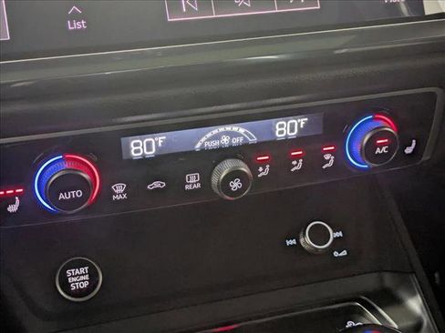 New 2025 Audi Q3 2.0T Premium image 13