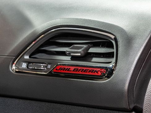 Used 2023 Dodge Challenger SRT Hellcat image 19