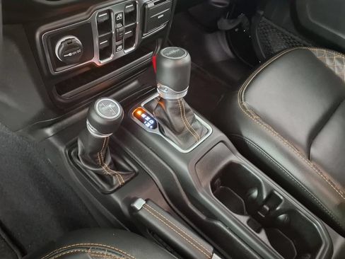 Used 2022 Jeep Gladiator Overland AWD/4WD image 20