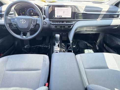 Used 2025 Toyota Camry LE FWD image 16