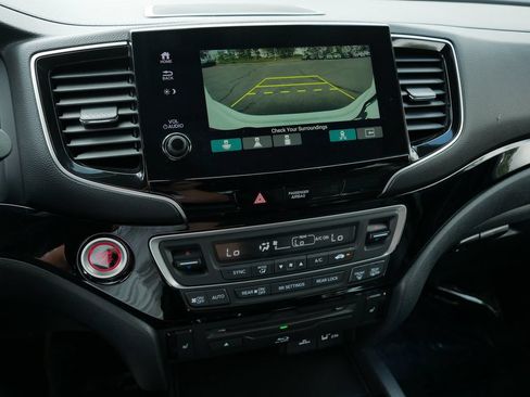 Used 2022 Honda Pilot Touring image 29