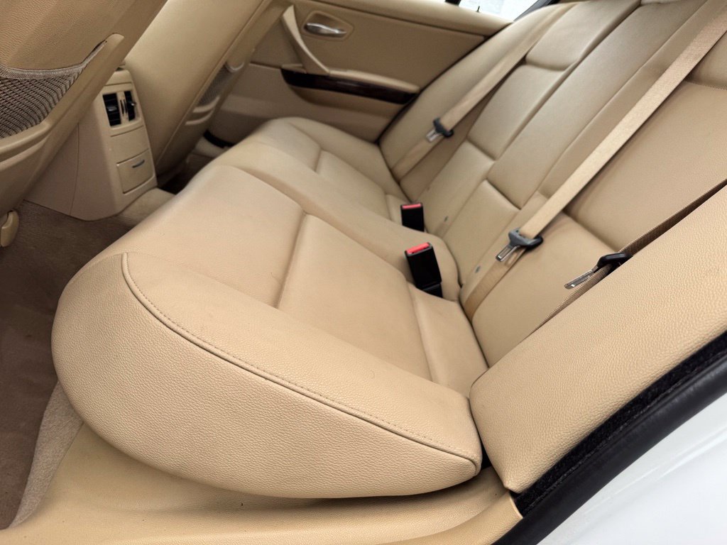 Used 2009 BMW 328i xDrive Sedan AWD/4WD image 10