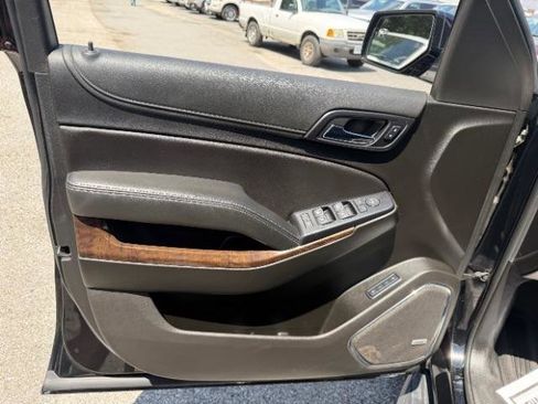 Used 2019 Chevrolet Suburban LT AWD/4WD image 14