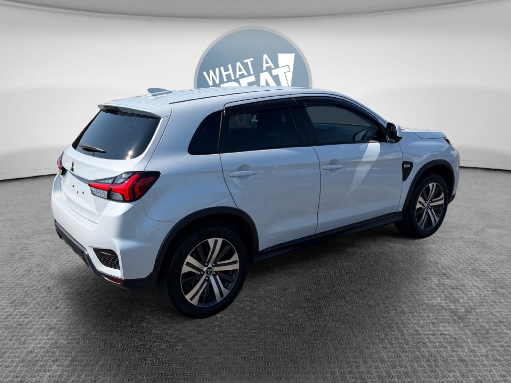 Used 2025 Mitsubishi Outlander Sport ES AWD/4WD image 3