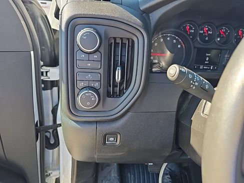 Used 2025 Chevrolet Silverado 2500 W/T w/ WT Convenience Package AWD/4WD image 19