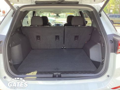Used 2023 Chevrolet Equinox LT AWD/4WD image 10