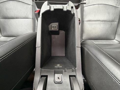 Used 2022 GMC Terrain SLT AWD/4WD image 26