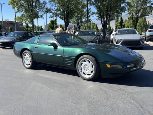 Used 1994 Chevrolet Corvette Coupe RWD image 5