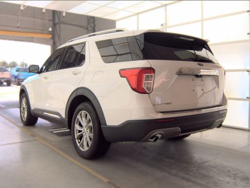 Used 2020 Ford Explorer Limited AWD/4WD image 4