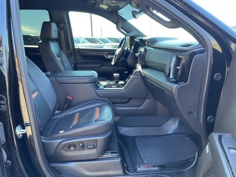 Used 2024 GMC Sierra 1500 AT4 w/ Technology Package image 30
