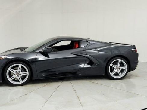 Used 2024 Chevrolet Corvette Stingray image 2