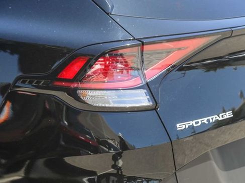 Used 2024 Kia Sportage EX FWD image 10