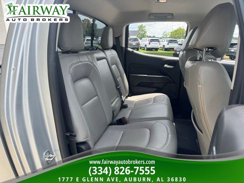 Used 2017 Chevrolet Colorado LT w/ LT Convenience Package RWD image 11