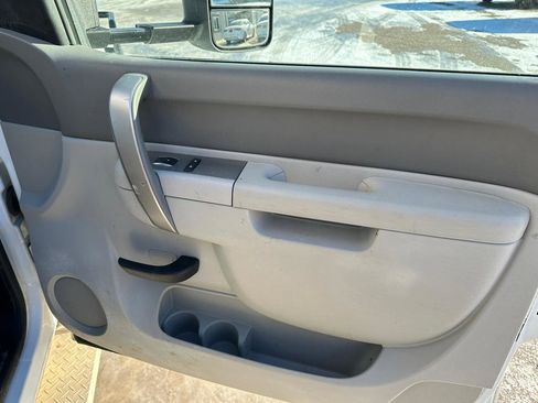 Used 2011 Chevrolet Silverado 3500 W/T image 17