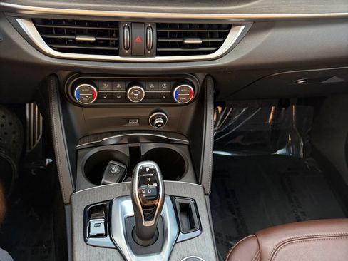 Used 2023 Alfa Romeo Stelvio Ti AWD/4WD image 15