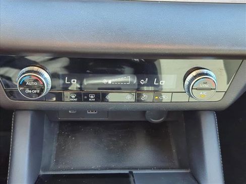 Used 2022 Mitsubishi Outlander ES image 16