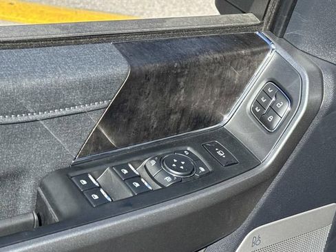 New 2026 Ford F250 Lariat w/ Black Appearance Package AWD/4WD image 19