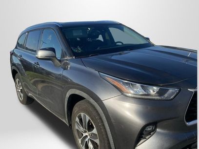 Used 2020 Toyota Highlander XLE