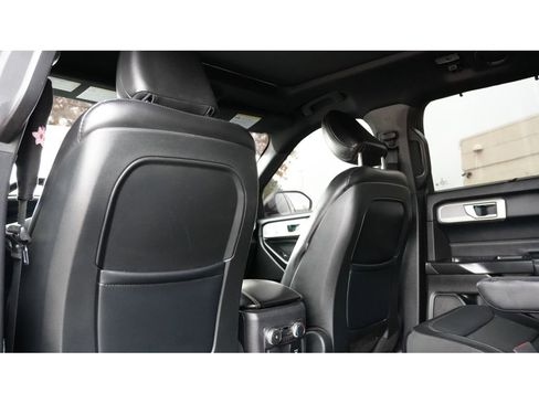 Used 2020 Ford Explorer Limited w/ Class III Trailer Tow Package image 15