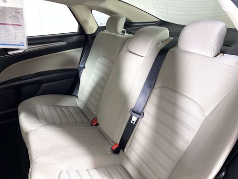 Used 2018 Ford Fusion S FWD image 30