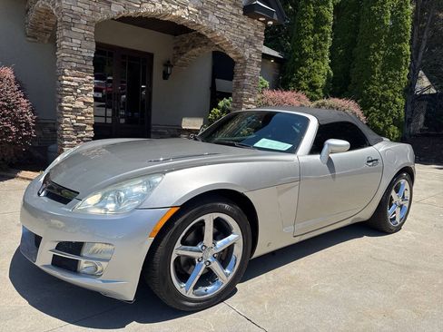Used 2008 Saturn Sky w/ Premium Trim Package RWD image 3