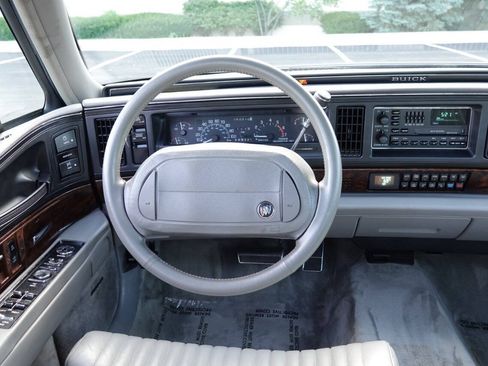 Used 1993 Buick Park Avenue Ultra FWD image 75